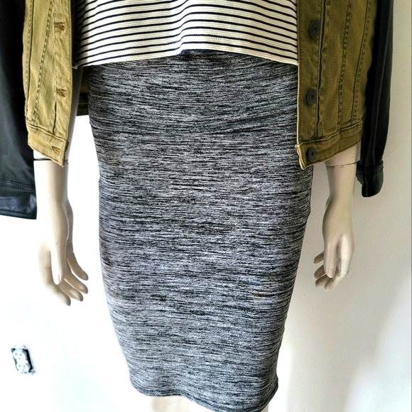 Zara Trafaluc Pencil Skirt Size M - Picture 1 of 10